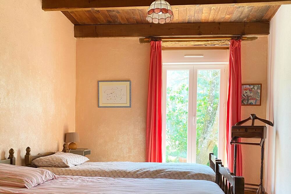 Photo of Bedroom in Beauville