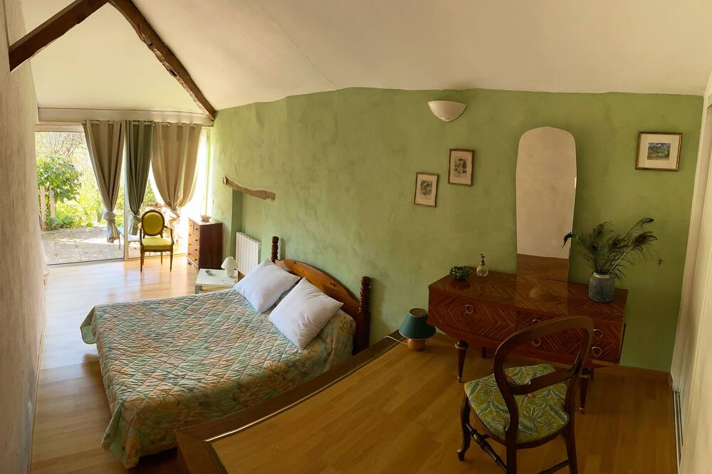 Photo of Bedroom in Beauville