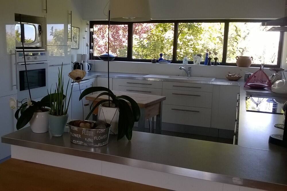 Photo of Kitchen in Manosque