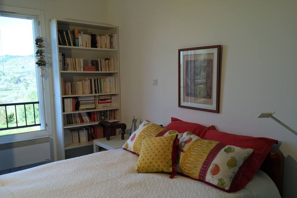 Photo of Bedroom in Manosque