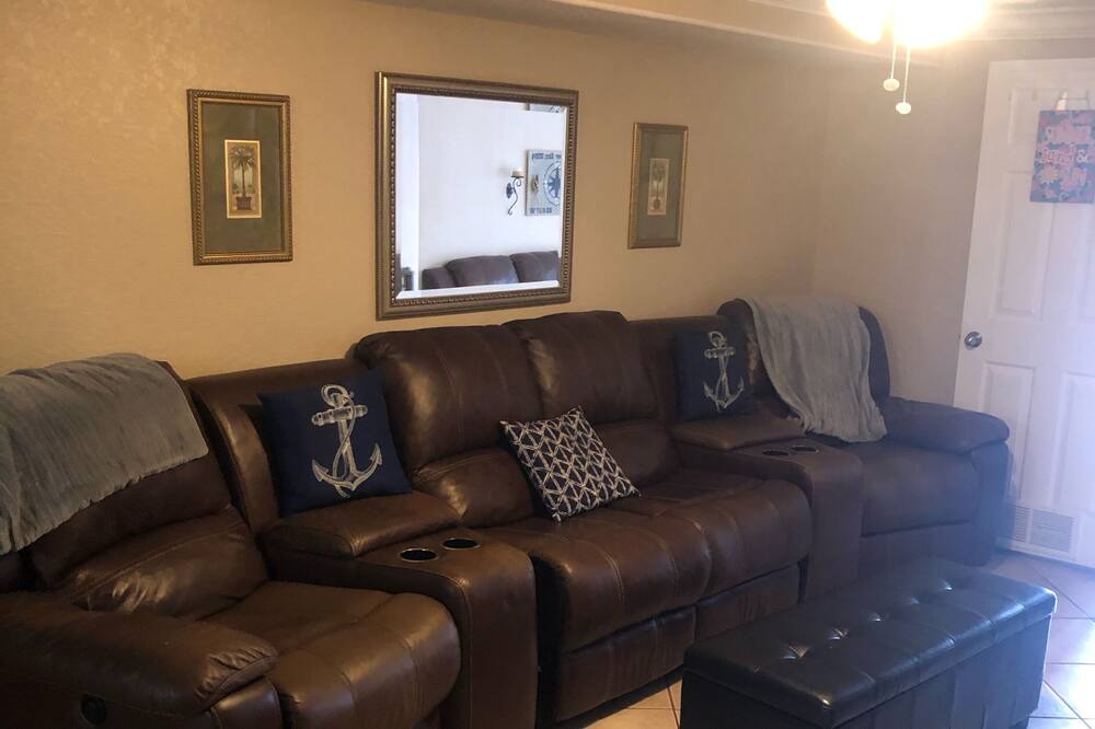 Photo of Livingroom in Cape Cay