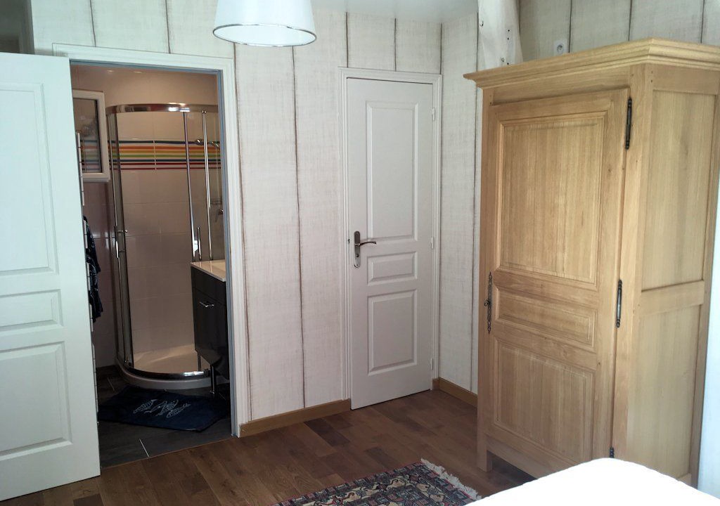 Photo of Bathroom in Huisseau-sur-Cosson