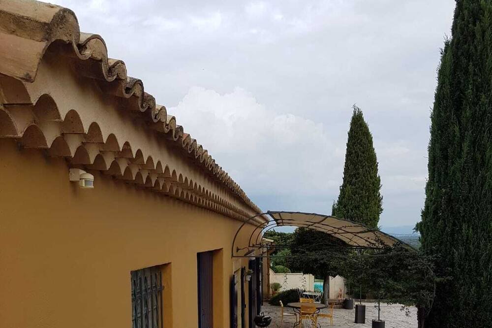 Photo of Outdoor in Roquemaure