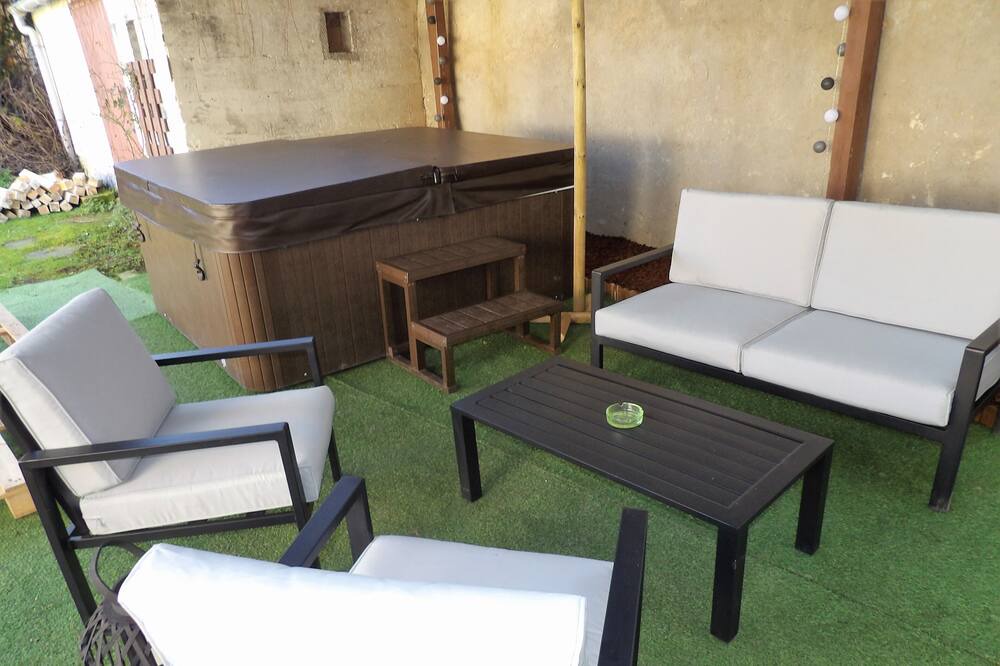 Photo of Patio Balcony in Betz-le-Chateau