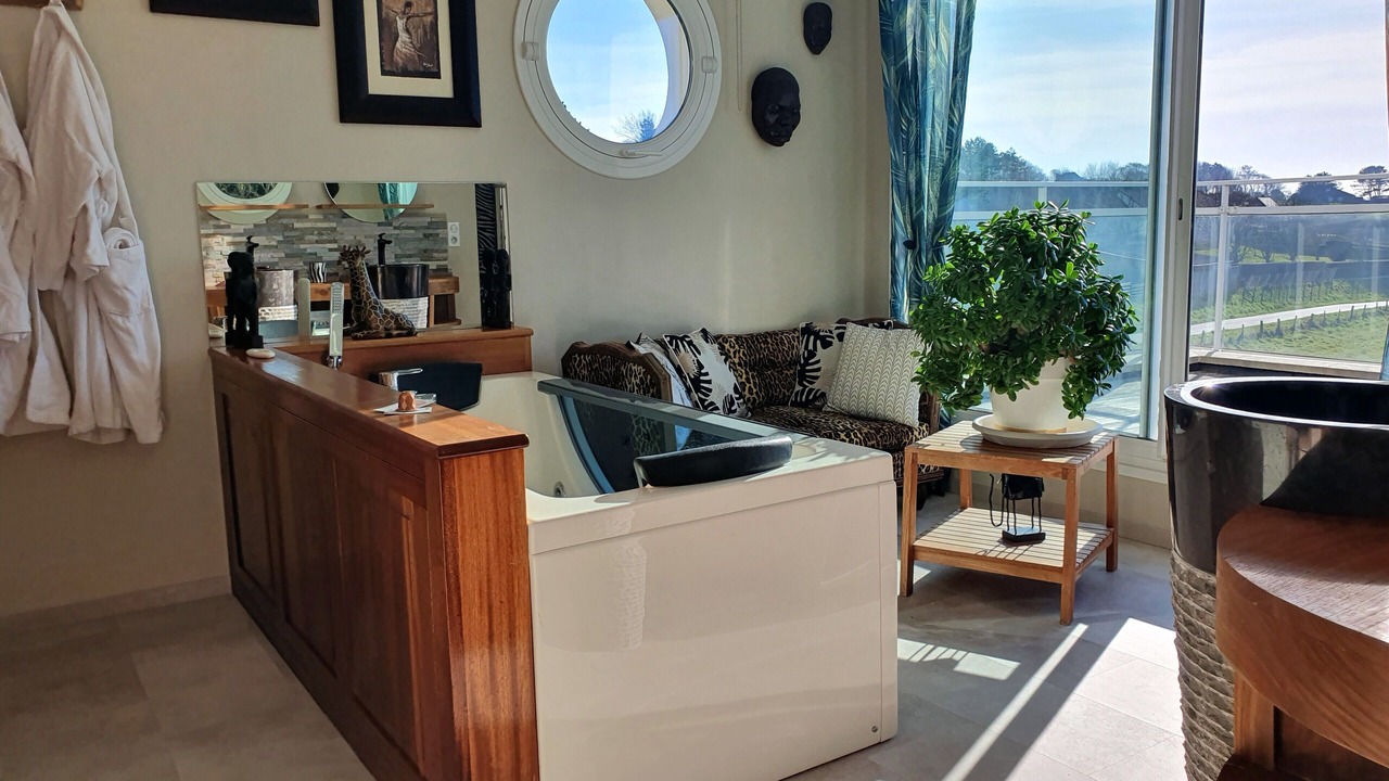 Photo of Bathroom in Sainte-Marguerite-sur-Mer