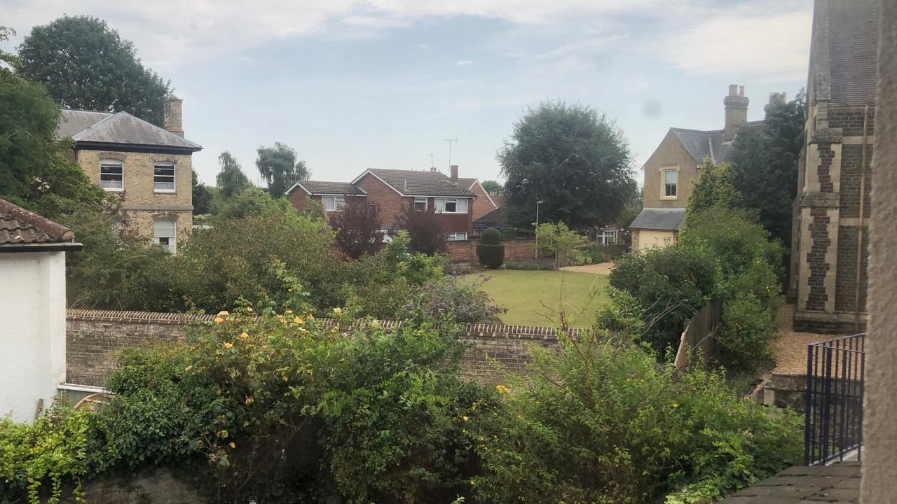 Photo of Patio Balcony in Linslade