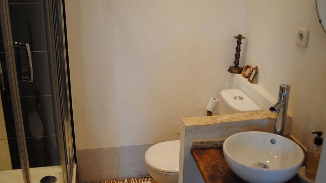 Photo of Bathroom in Quillan