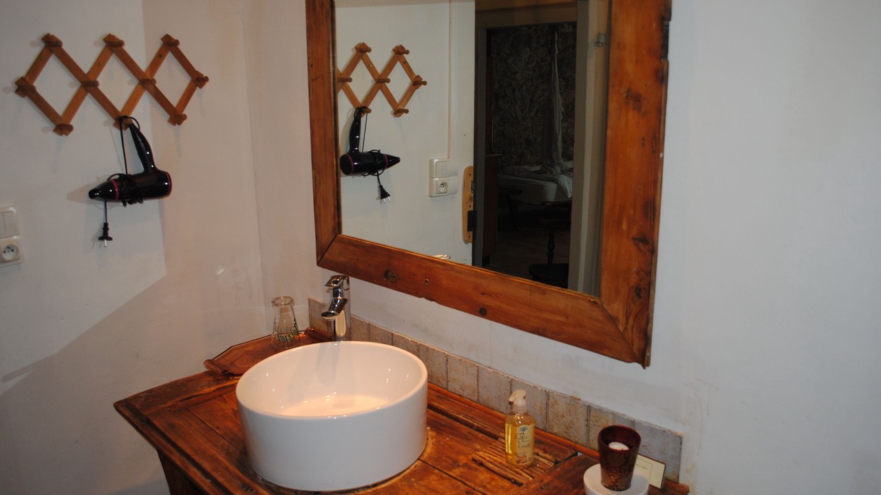 Photo of Bathroom in Quillan