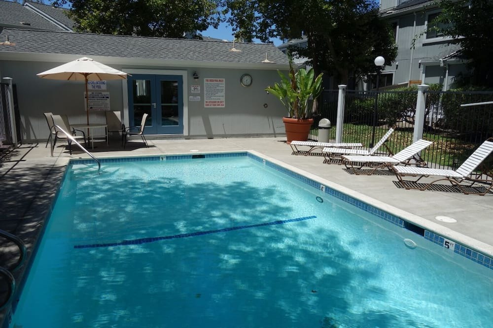 Photo of Outdoor in Contra Costa Centre