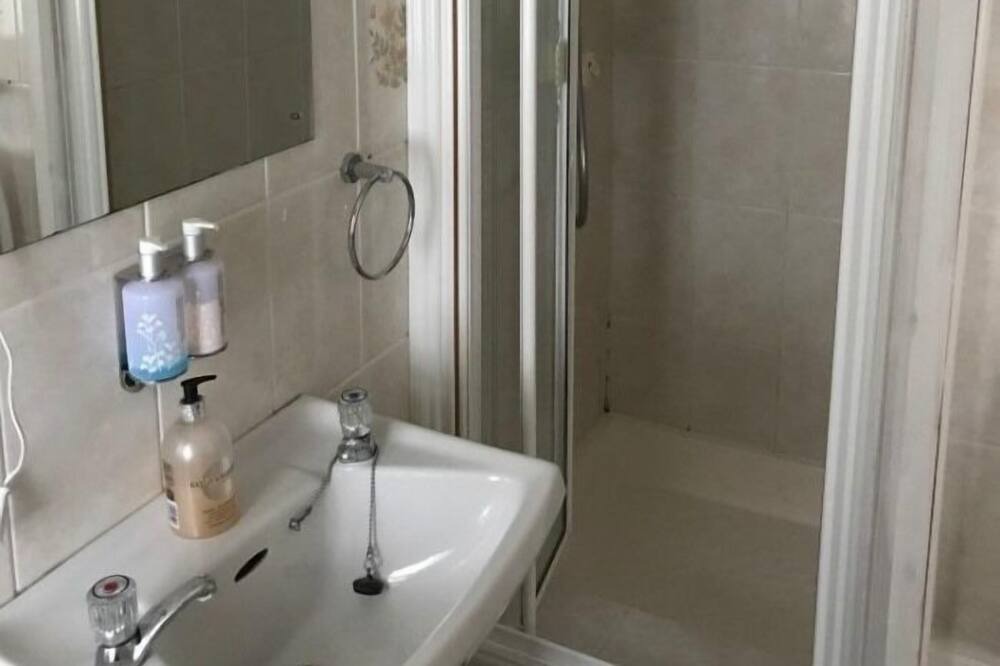 Photo of Bathroom in Market Overton