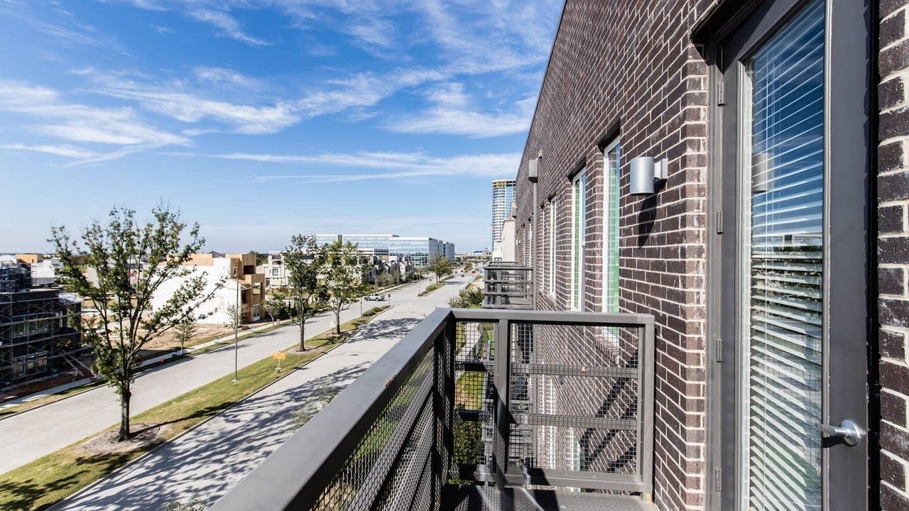 Photo of Patio Balcony in Legacy Park