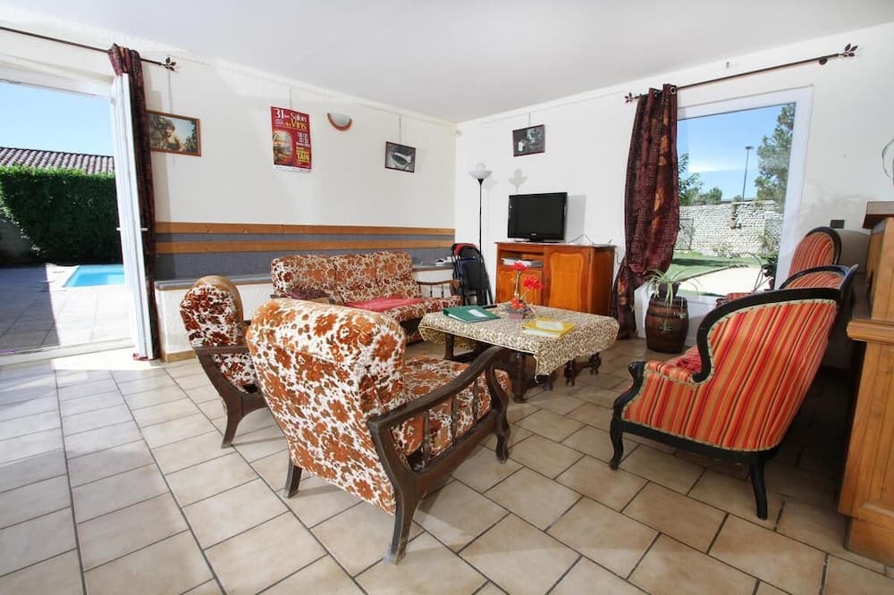 Photo of Others in Chanos-Curson