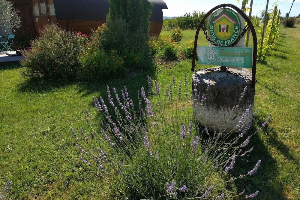 Photo of Outdoor in Chanos-Curson