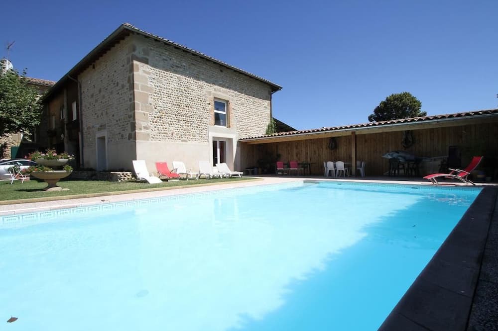 Photo of Outdoor in Chanos-Curson