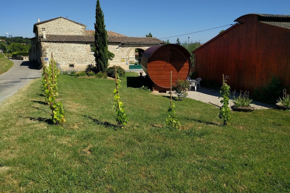 Photo of Others in Chanos-Curson