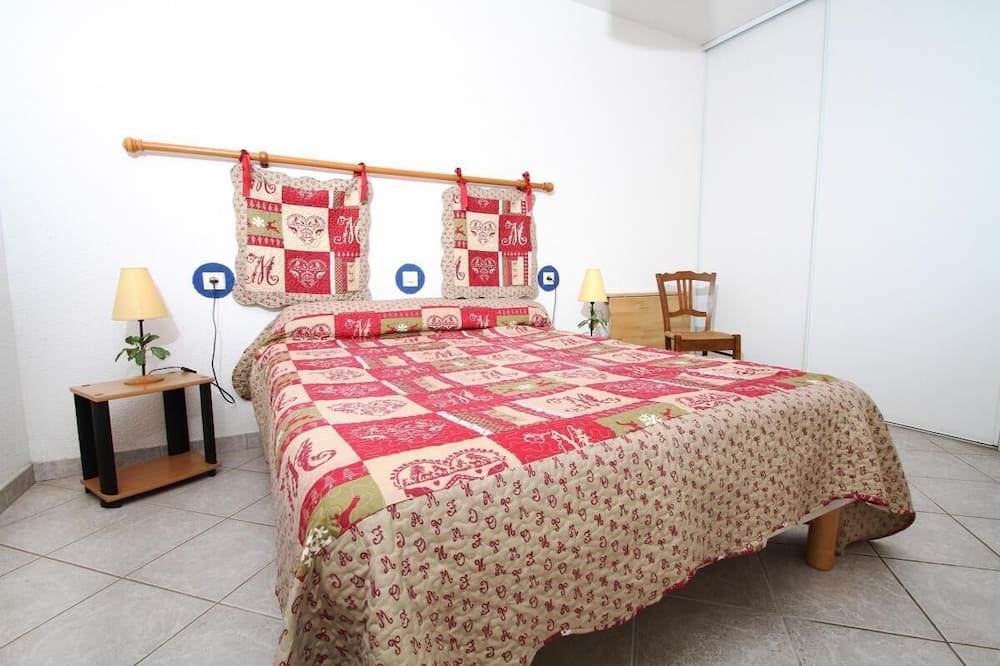 Photo of Others in Chanos-Curson