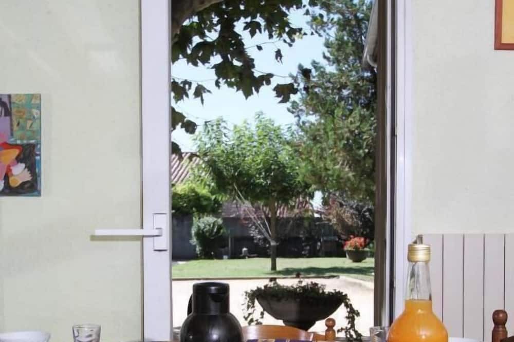 Photo of Others in Chanos-Curson