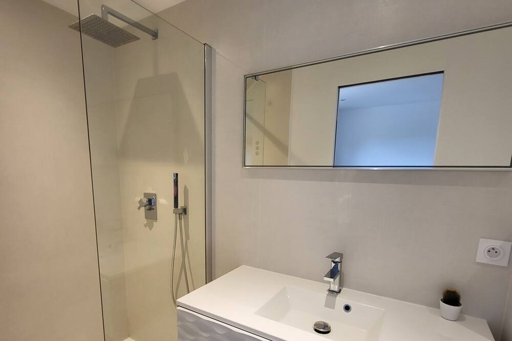 Photo of Bathroom in Lecci