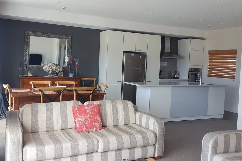 Photo of Livingroom in Gisborne