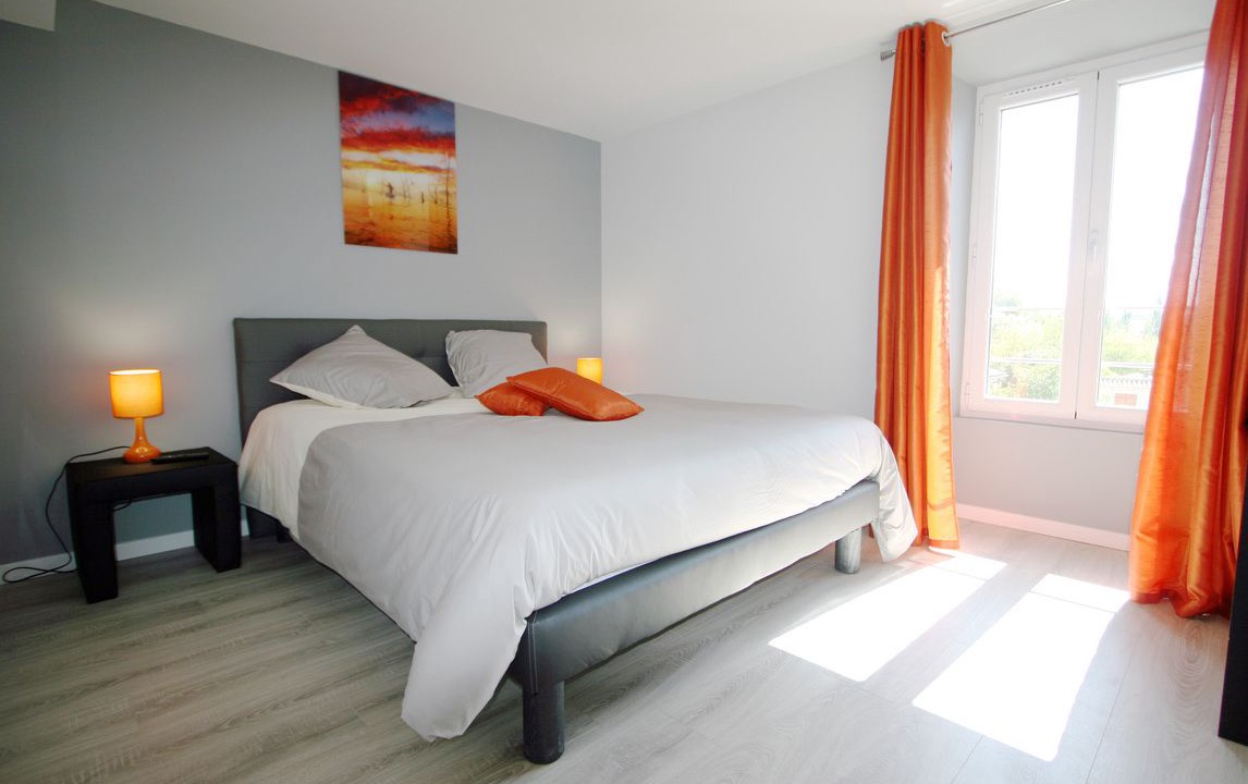 Photo of Bedroom in La Tour-Blanche-Cercles