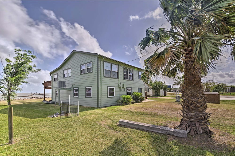 Photo of Outdoor in Palacios