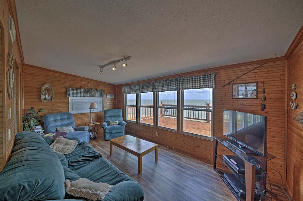 Photo of Bedroom in Palacios
