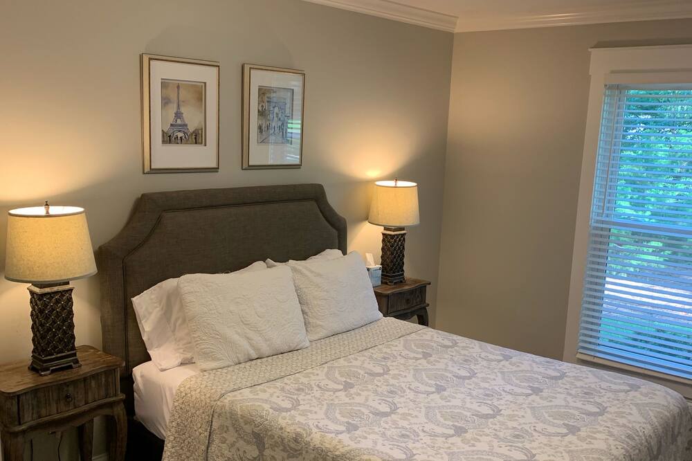 Photo of Bedroom in Conestee