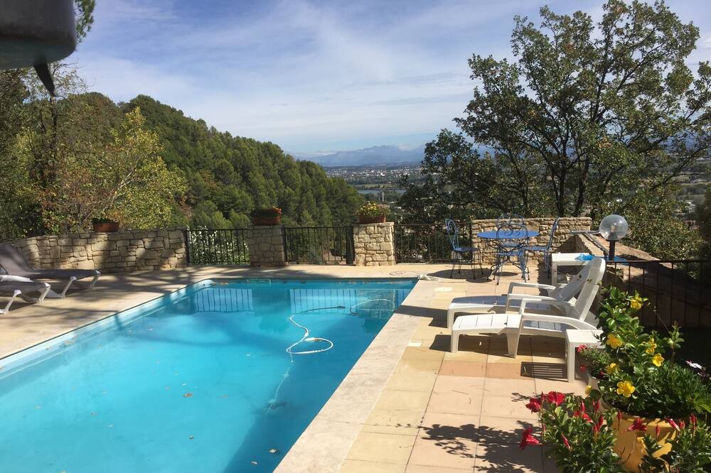 Photo of Outdoor in Le Teil