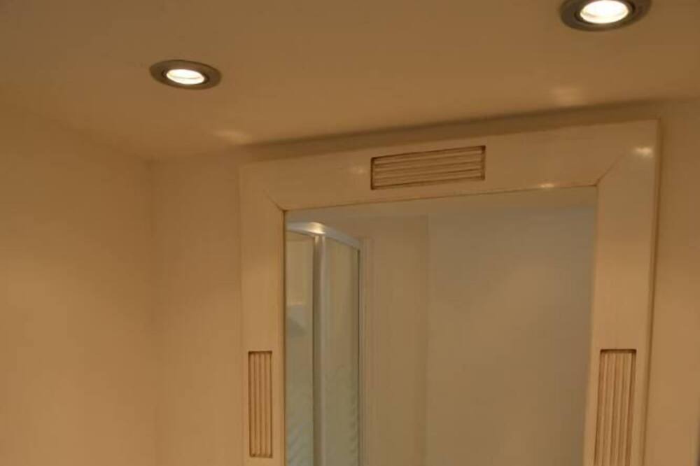 Photo of Bathroom in Le Teil