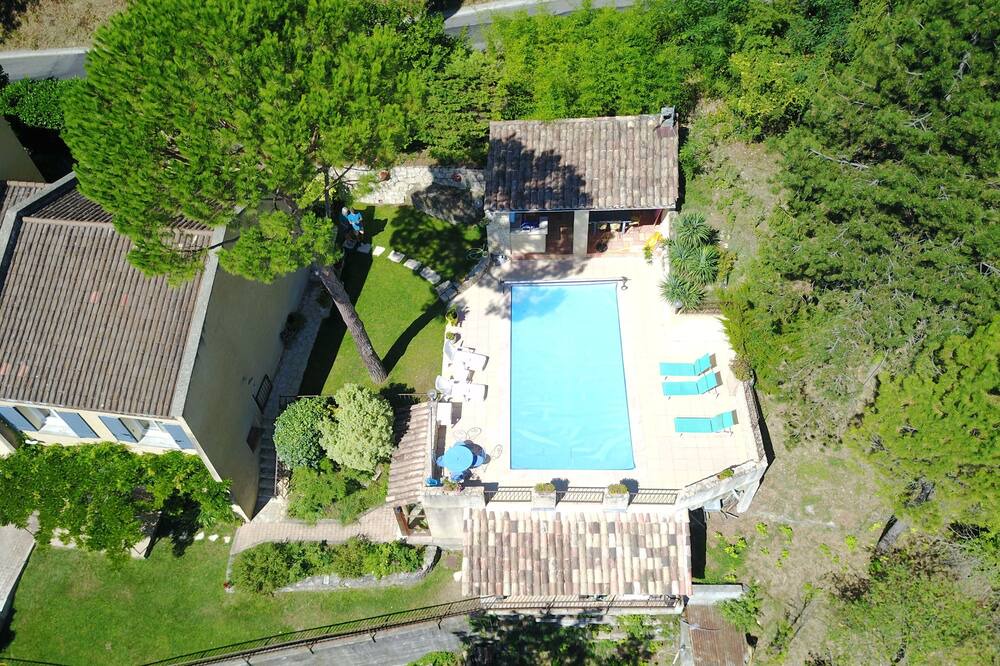 Photo of Outdoor in Le Teil