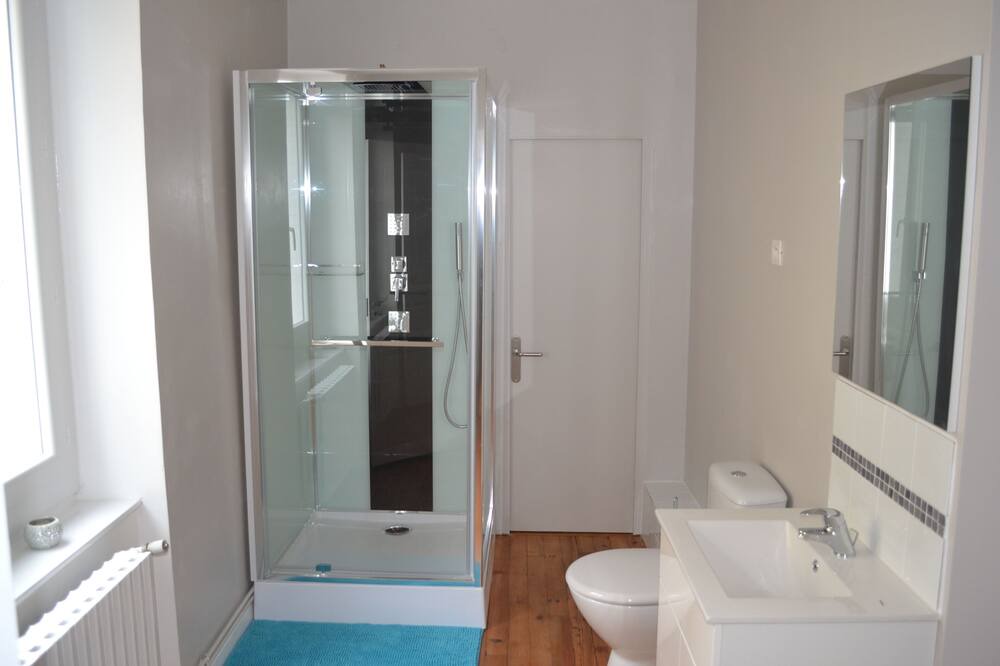 Photo of Bathroom in Campagne-sur-Aude