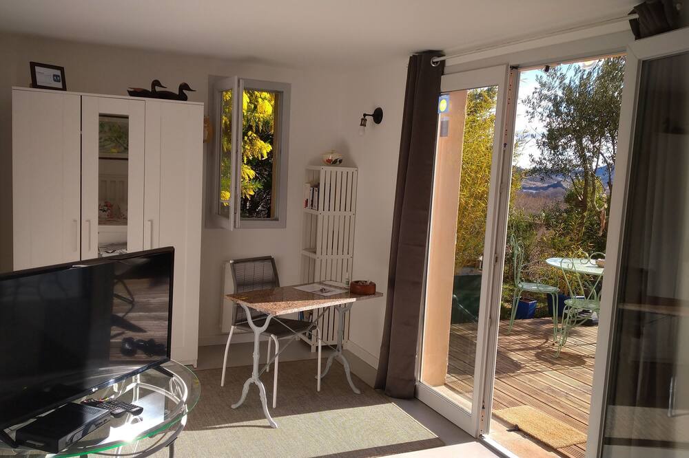 Photo of Bedroom in Octon