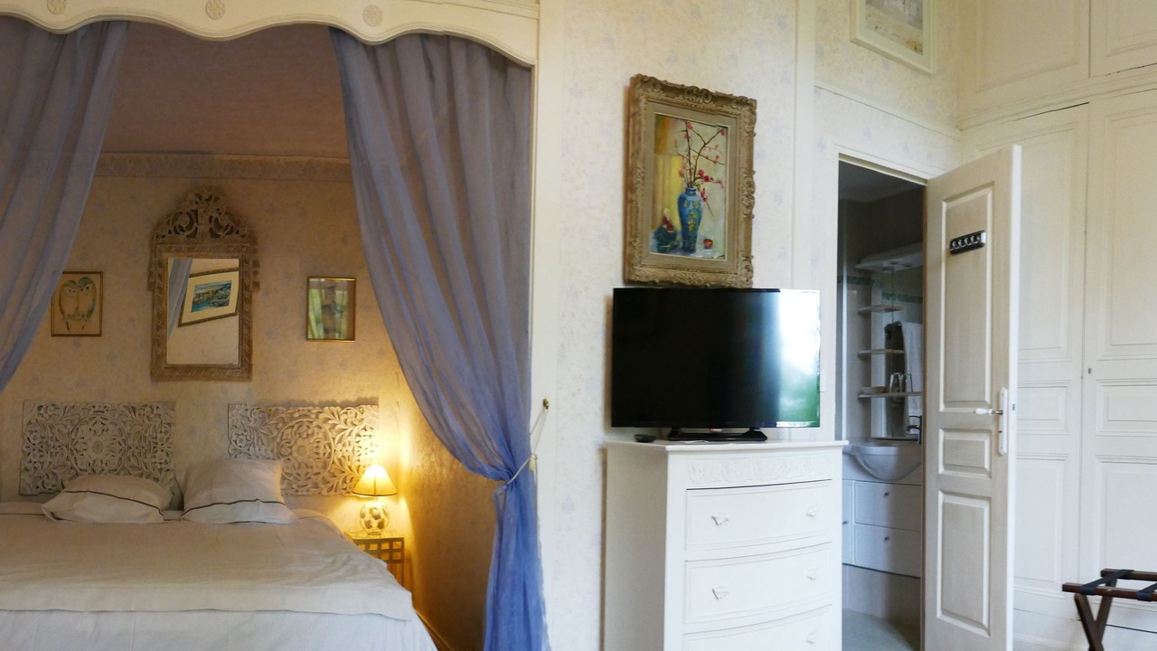 Photo of Bedroom in Lesperon