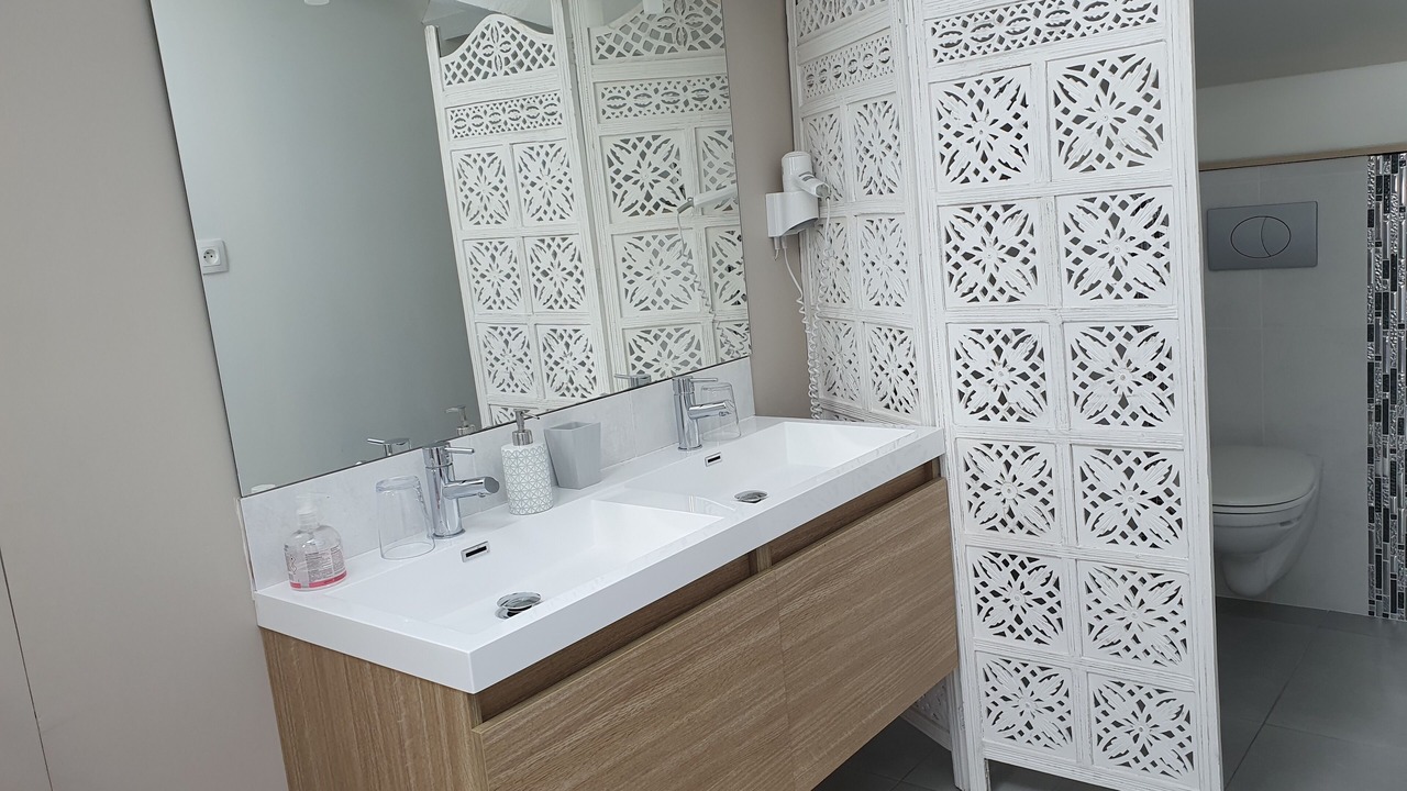 Photo of Bathroom in Lesperon