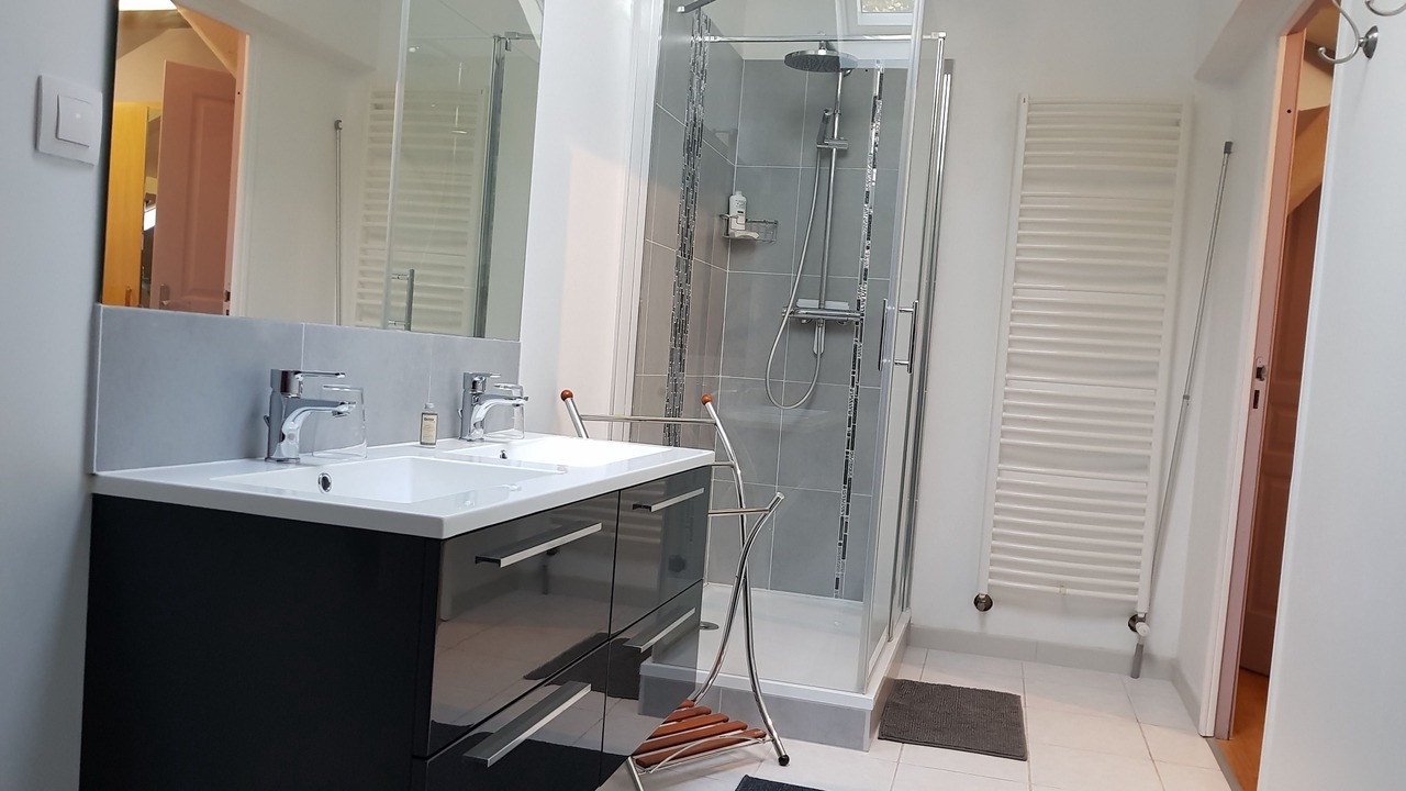 Photo of Bathroom in Lesperon