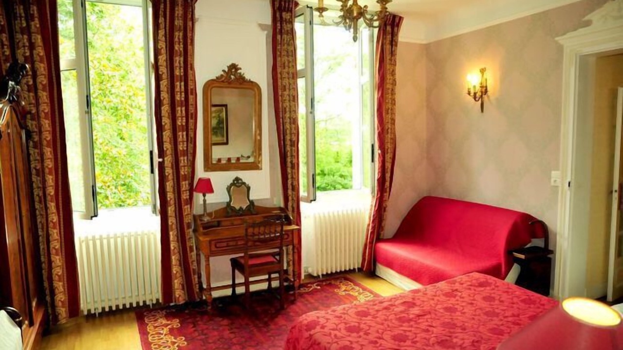 Photo of Bedroom in Lesperon