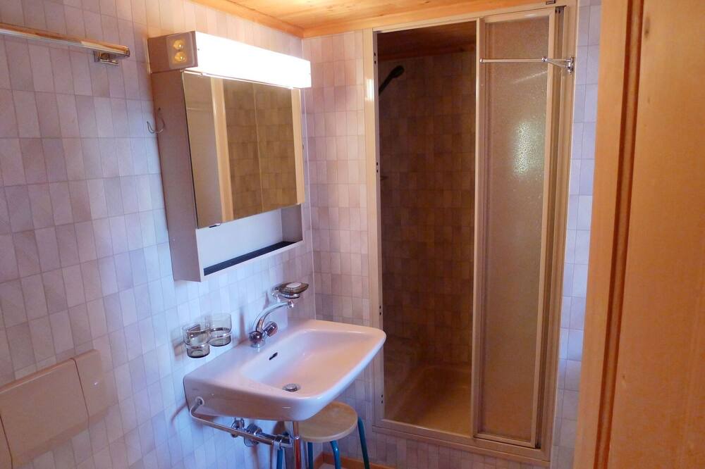 Photo of Bathroom in Tujetsch