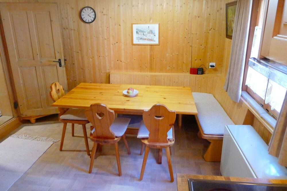 Photo of Bedroom in Tujetsch