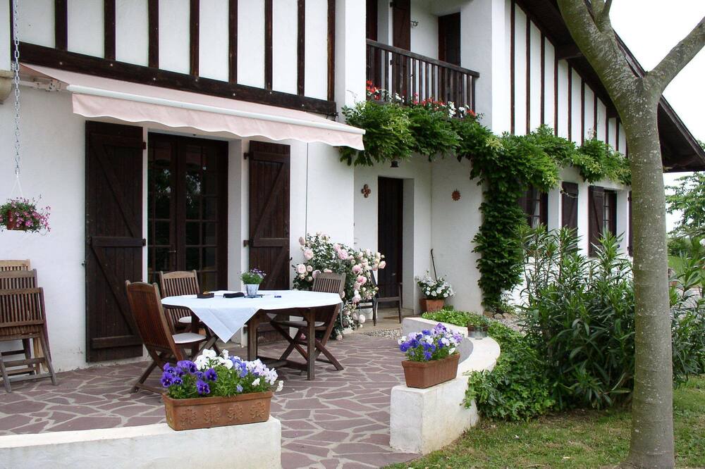 Photo of Patio Balcony in Hasparren