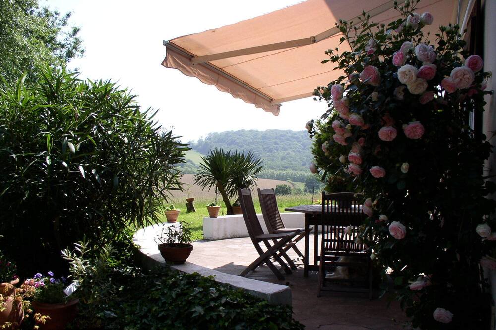 Photo of Patio Balcony in Hasparren