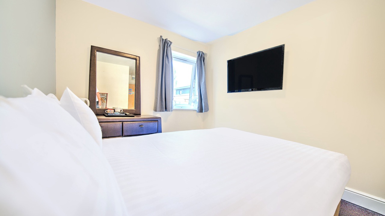 Photo of Bedroom in Quedgeley