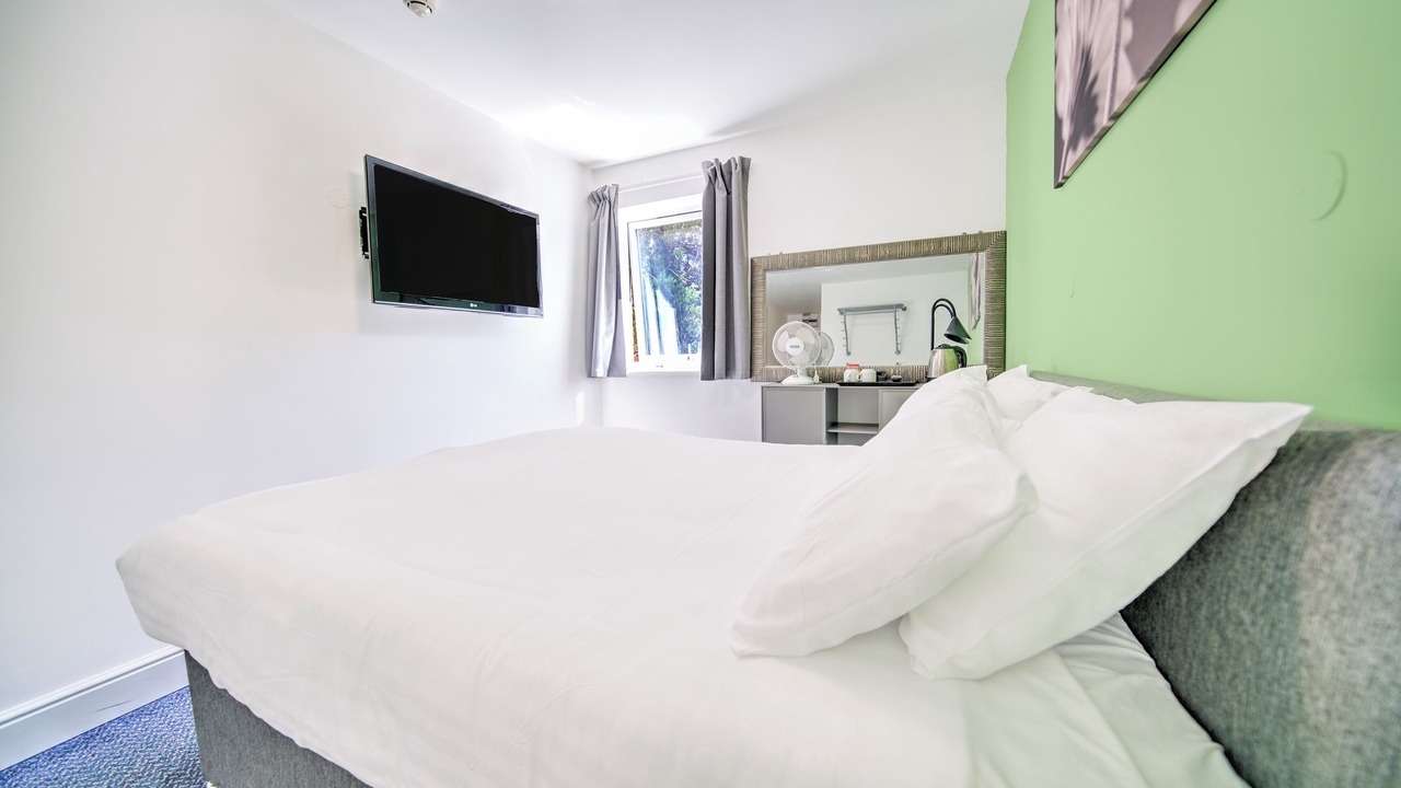 Photo of Bedroom in Quedgeley