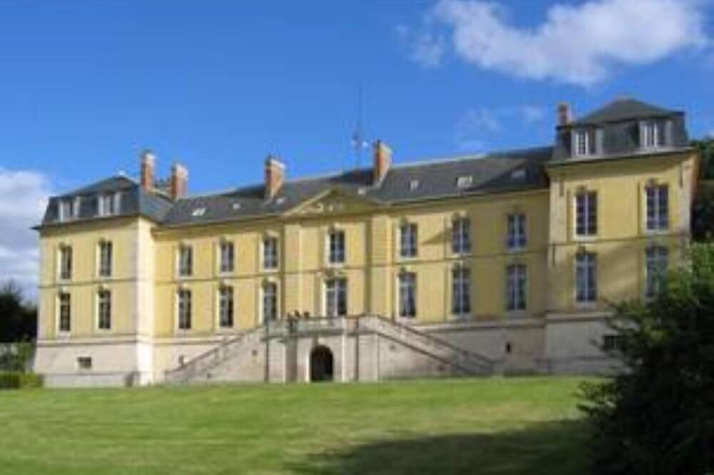 Photo of Others in Le Celle-Saint-Cloud