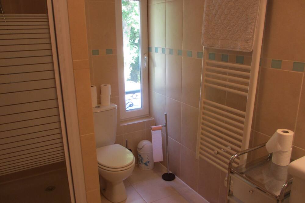 Photo of Bathroom in Le Celle-Saint-Cloud