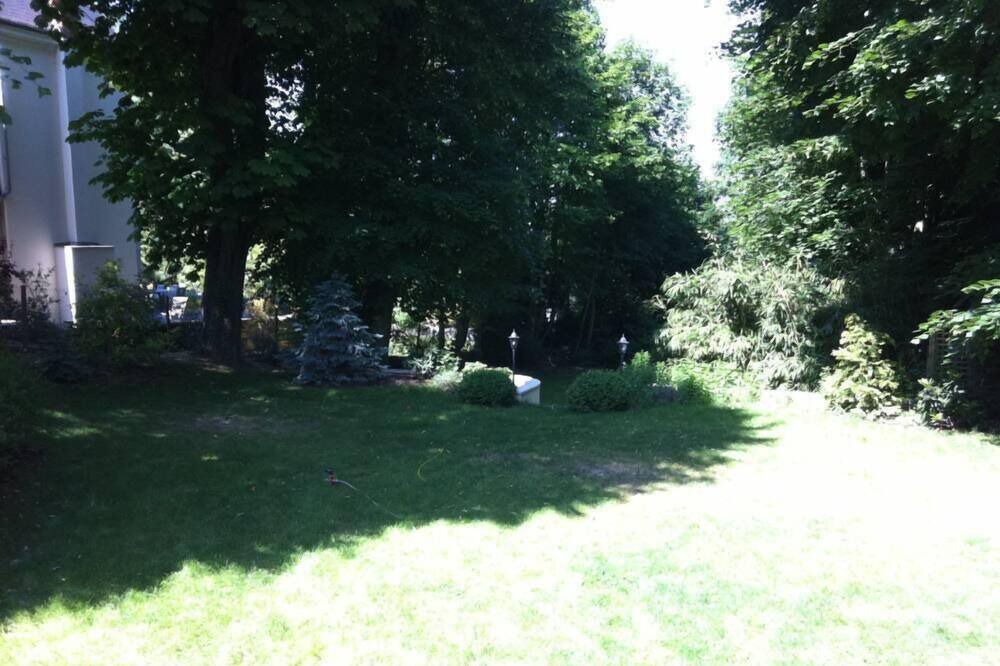 Photo of Outdoor in Le Celle-Saint-Cloud