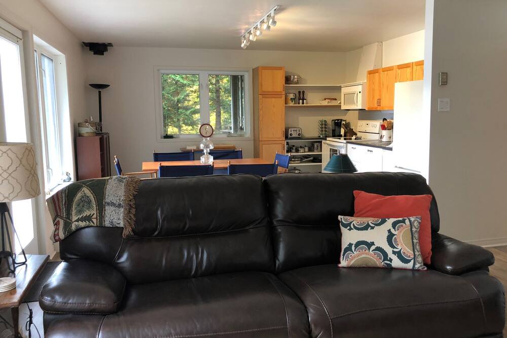 Photo of Livingroom in Morin Heights