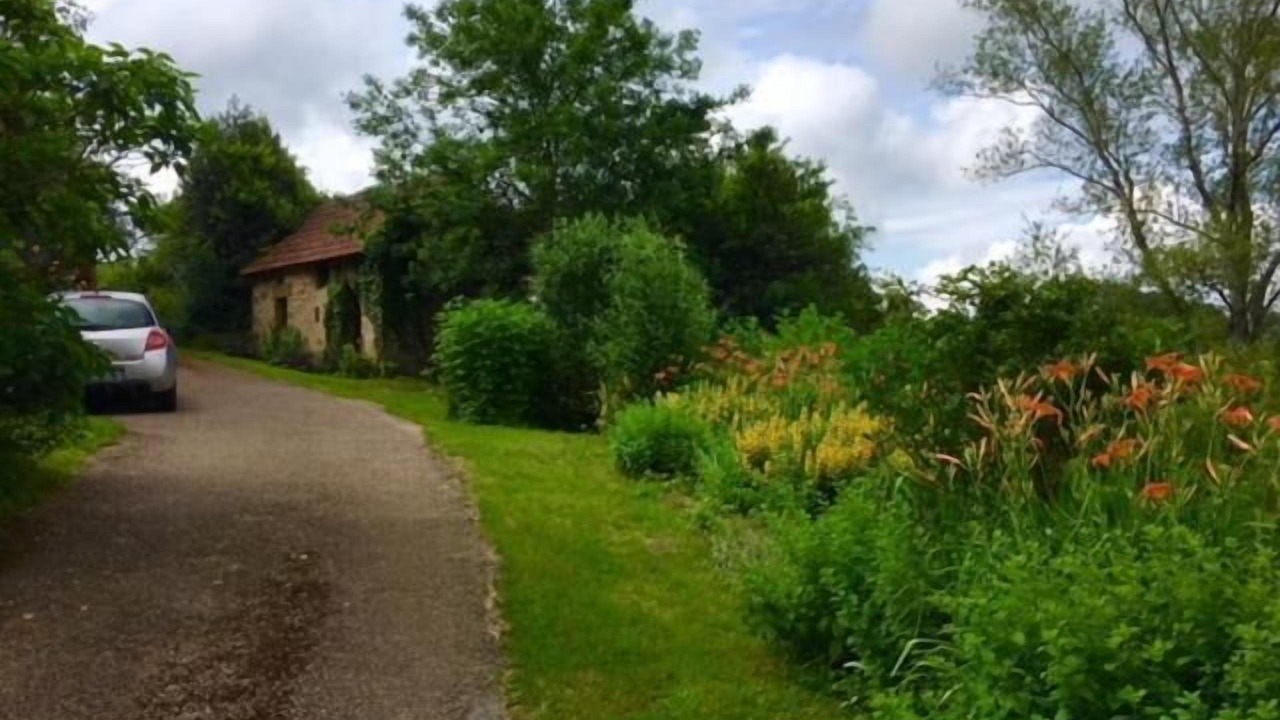 Photo of Outdoor in Marcilly-la-Gueurce