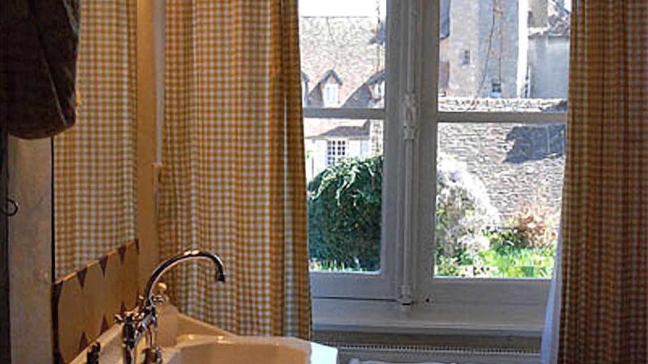 Photo of Bathroom in Autun