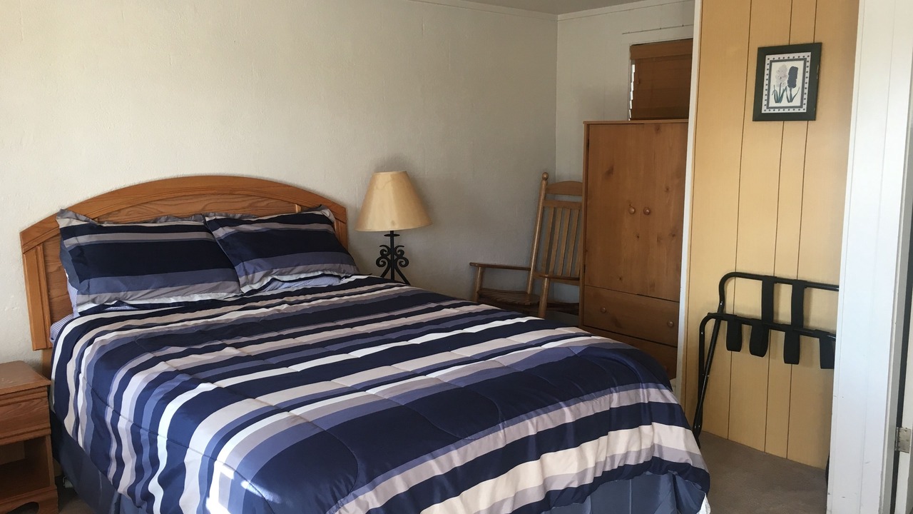 Photo of Bedroom in Coupeville