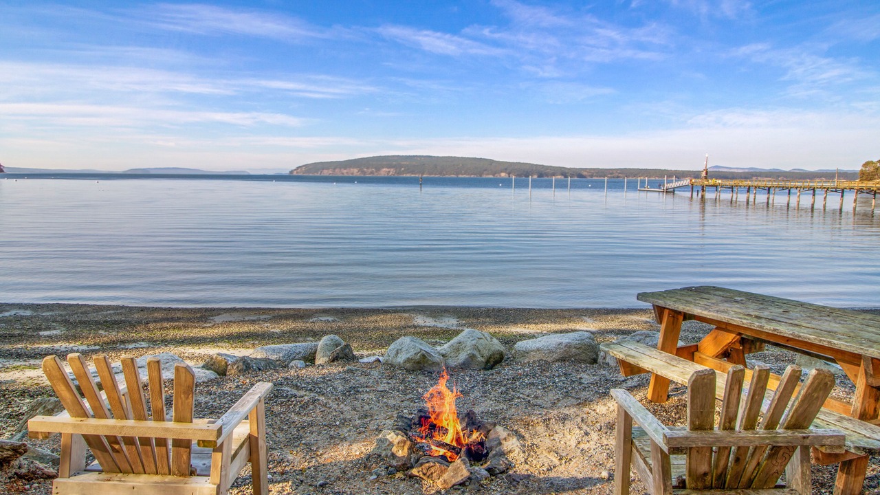 Photo of Others in Eastsound